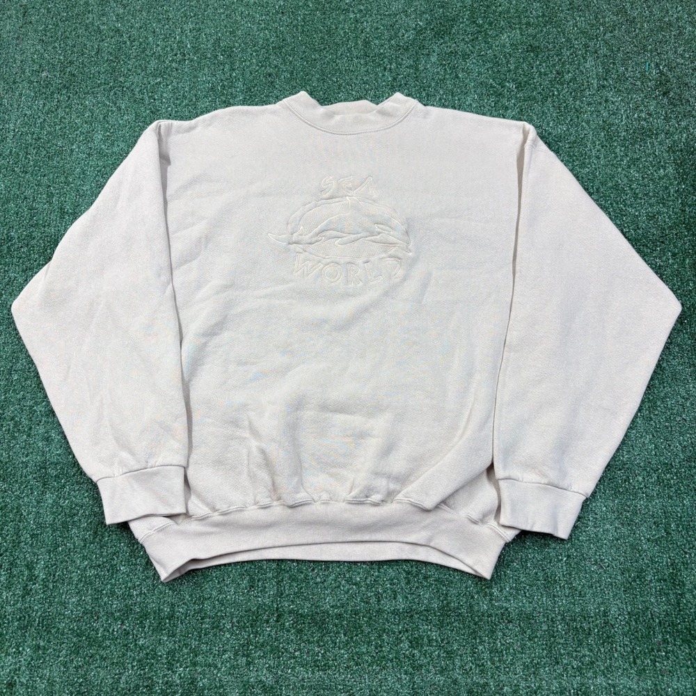 Vintage 90's Sea World Embriodered Crewneck Sweater